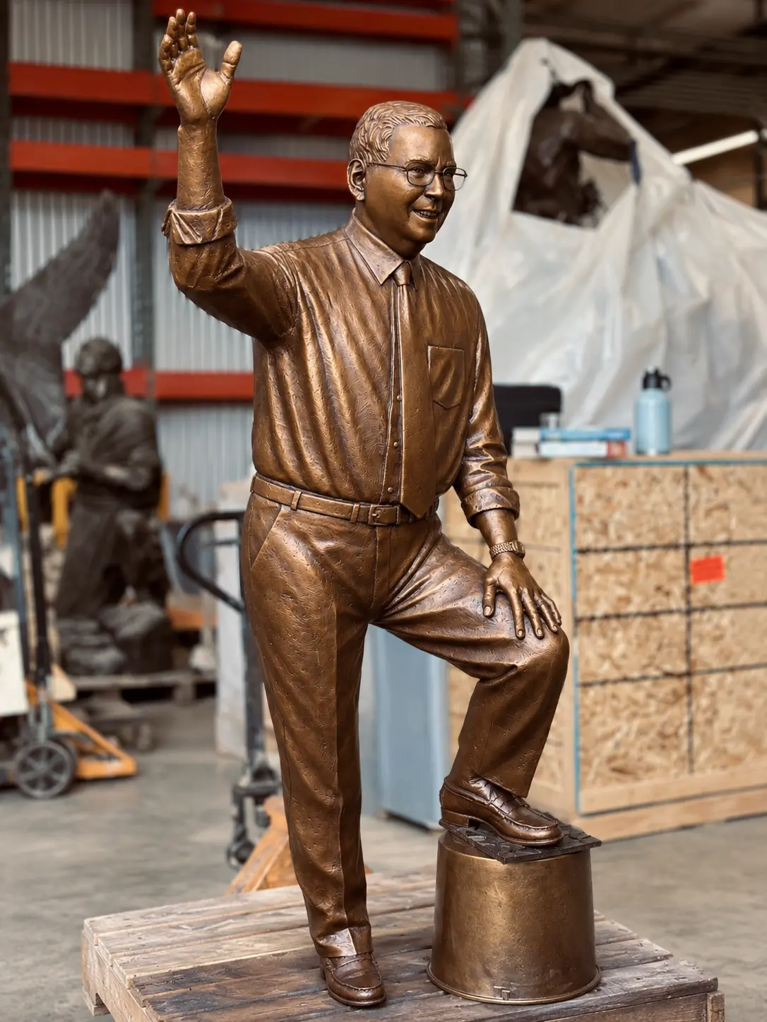 Finished Stew Leonard Sr. statue by Statues.com