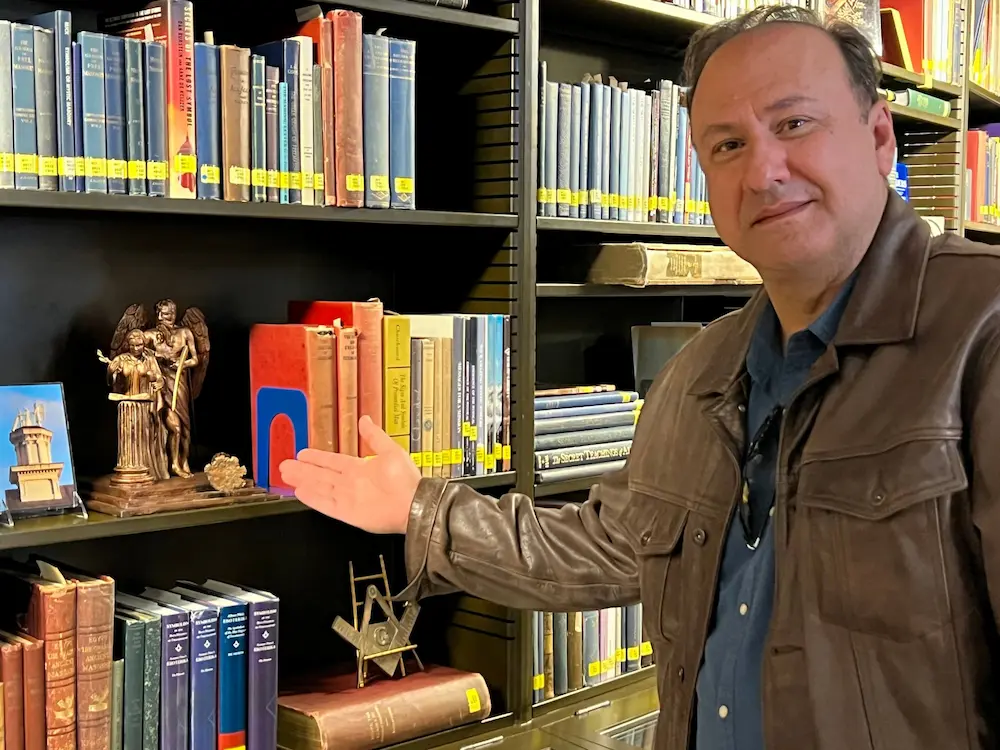 Vasilios Karpos researching sculpture reproduction references